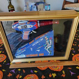 Vintage Astroray Space Gun Toy COTC Friction Sparking Original Box 70s
